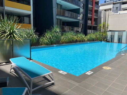 ARENA RESORT STYLE EXEC FREE NETFLIX WIFI WINE - Holiday Sunshine Coast 1