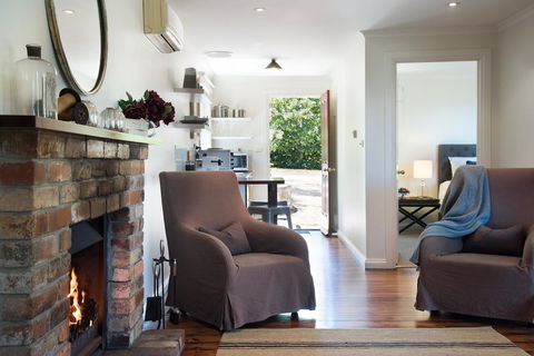 Argus Hill Cottage - Sunshine Coast Tourism 3