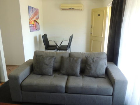 Argyle Terrace Motor Inn - Sunshine Coast Tourism 1