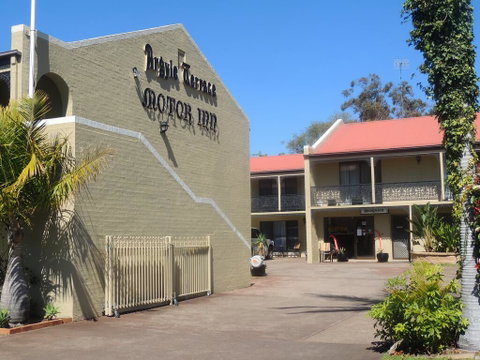 Argyle Terrace Motor Inn - Sunshine Coast Tourism 0