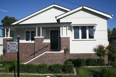 Armidale Executive Accommodation - City Centre - Sunshine Coast Tourism 1