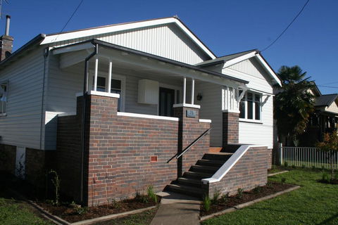 Armidale Executive Accommodation - City Centre - Sunshine Coast Tourism 2