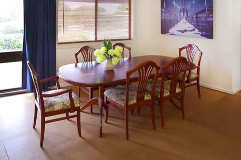 Armidale Motel - Holiday Sunshine Coast 2