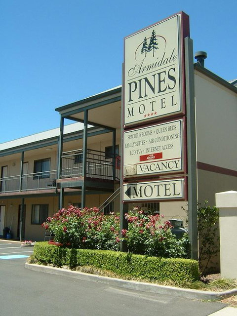 Armidale Pines Motel - Sunshine Coast Tourism 3