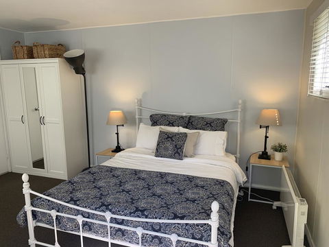 Aroha Studio - Sunshine Coast Tourism 0
