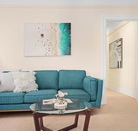 Art Deco apartment steps from harbour and beach - Holiday Sunshine Coast