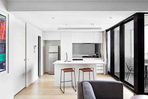 Art Series - The Johnson - Sunshine Coast Tourism 0