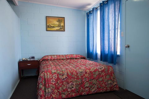 Artesian Motor Inn - Holiday Sunshine Coast 2