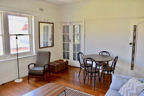 Artistic Apartment In Sunny Elwood Near St Kilda - Holiday Sunshine Coast 2