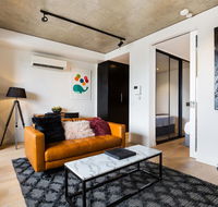 Artsy Apartment CBD City Views and Balcony - Holiday Sunshine Coast