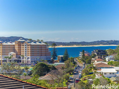 Ash Sienna - 2/49 Ash Street, Terrigal - Sunshine Coast Tourism 2
