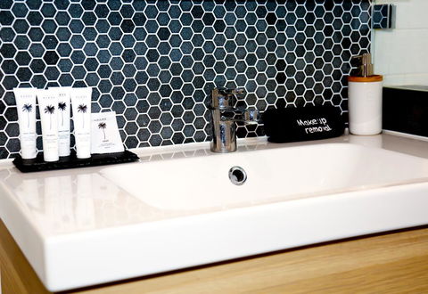 Ashburton Apartment - Holiday Sunshine Coast 1