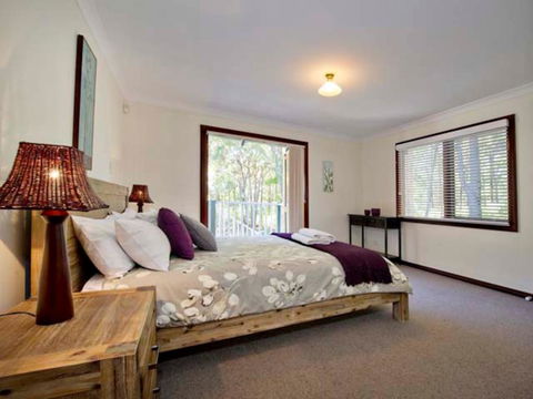 Ashleigh - Holiday Sunshine Coast 0