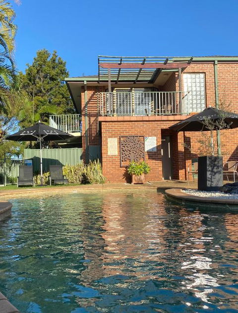 Macquarie Barracks Motor Inn - Holiday Sunshine Coast 0