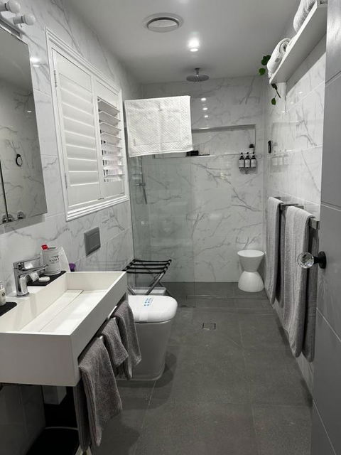 Luxury Boutique Self-Contained Private Granny Flat - Sunshine Coast Tourism 2