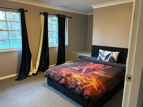 Luxury House 5 Bedrooms - Sunshine Coast Tourism 3