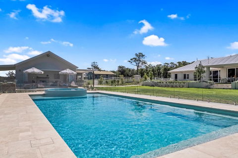 Luxury Hunter Valley Estate - Sunshine Coast Tourism 1
