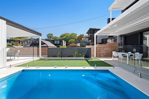 Luxury NEW 5BDRM Oasis With Heated Pool - Sunshine Coast Tourism 0