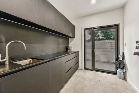 Luxury On Holland Kingston SE - Sunshine Coast Tourism 2