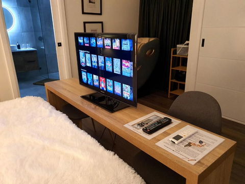 Luxury Private Guest Suite In The Blue Mountains - Holiday Sunshine Coast 1