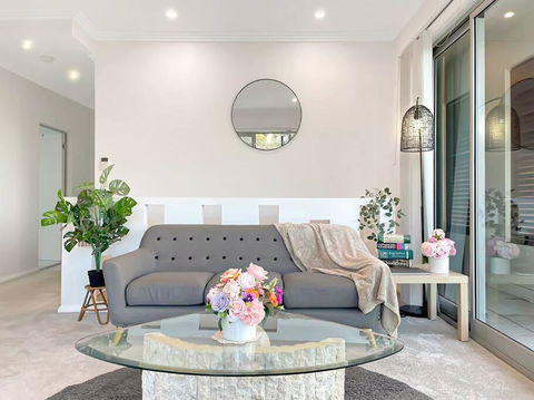 Luxury Retreat Sydney Airport Direct Train Line - Holiday Sunshine Coast 1