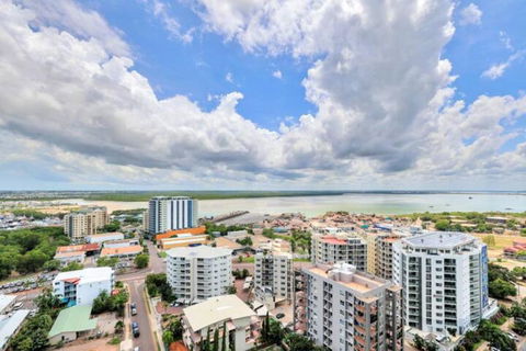 Luxury Two-beds Harbour Views Apartment - Sunshine Coast Tourism 3