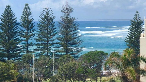 Madrid Unit 5 - Holiday Sunshine Coast 0