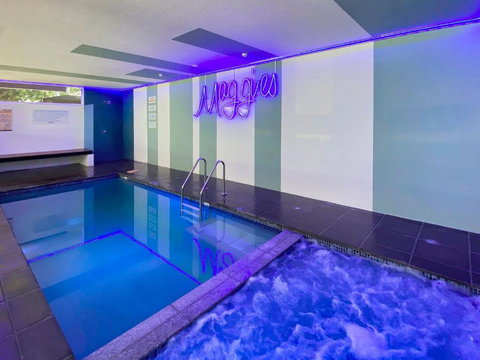 Maggies Beachfront Apartment 9 - Holiday Sunshine Coast 0