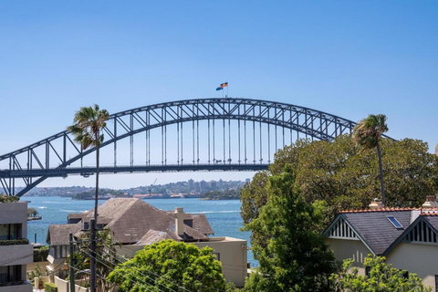 Magical Sydney Escape With Harbour Views & Parking - Holiday Sunshine Coast 0