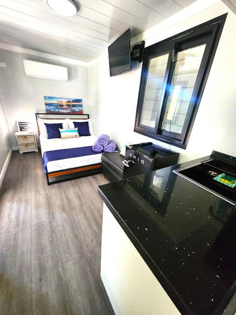 MAGNETIC CABIN Entire Studio On Magnetic Island - Holiday Sunshine Coast 2