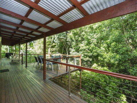 Magnetic Effect - Holiday Sunshine Coast 2