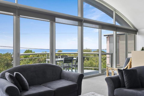 Magnum - Holiday Sunshine Coast 2