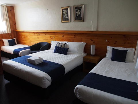 Majestic Motel - Sunshine Coast Tourism 1