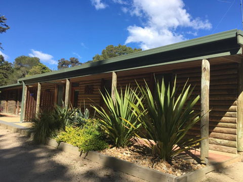 Mallacoota Log Cabins - Holiday Sunshine Coast 0