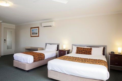 Mandarin Motel - Sunshine Coast Tourism 3