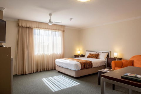 Mandarin Motel - Sunshine Coast Tourism 1