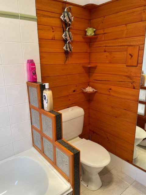 Manley St Suite - Holiday Sunshine Coast 3