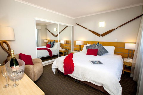 Manly Marina Cove Motel - Holiday Sunshine Coast 3