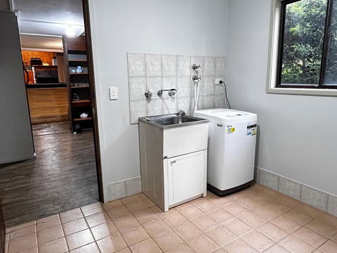 Mannland Cottage Retreat - Sunshine Coast Tourism 3
