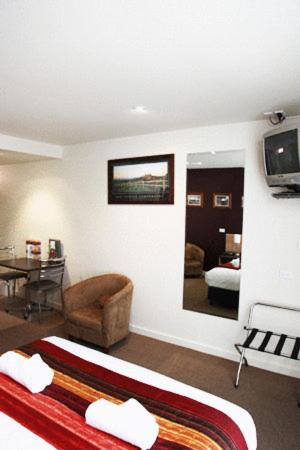 Mansfield Motel - Sunshine Coast Tourism 1