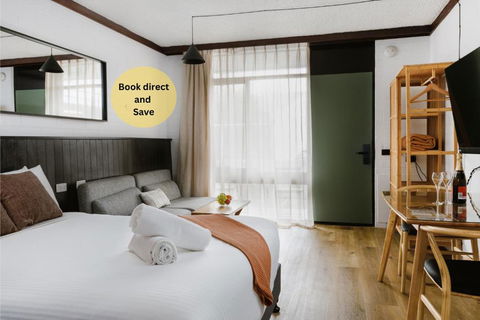 M Hotel - Holiday Sunshine Coast 0