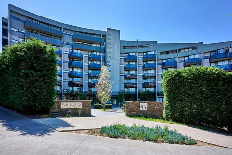 Maribyrnong Marvel Charm With Cityscape Bliss - Sunshine Coast Tourism 2