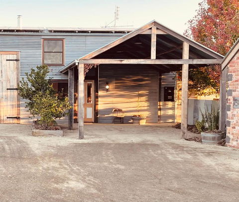 Maple Lane Farm Stay - Sunshine Coast Tourism 1
