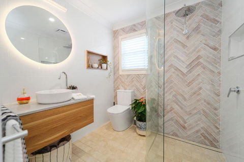 Marche Home Stay, Immaculate Presentation, Private & Relaxing - Holiday Sunshine Coast 3