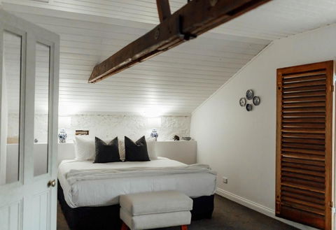 MARYBANK ESTATE - BARN LOFT - Holiday Sunshine Coast 1