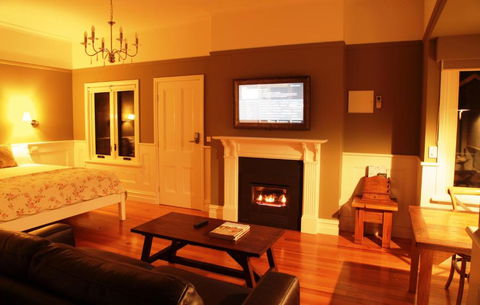 Marysville Garden Cottages - Sunshine Coast Tourism 1