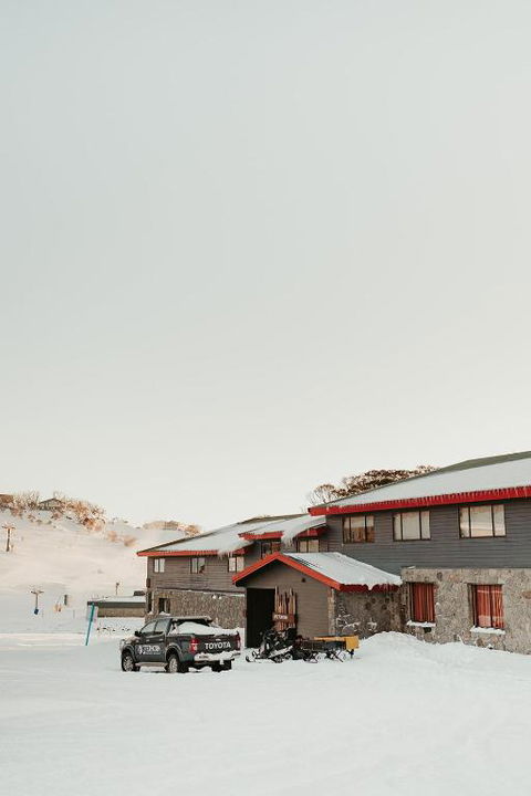 Matterhorn Lodge - Sunshine Coast Tourism 1