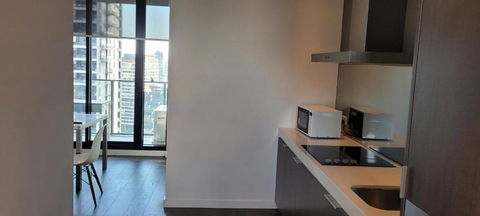 MB 3006 SkyLab Apartment Hotel - Holiday Sunshine Coast 3