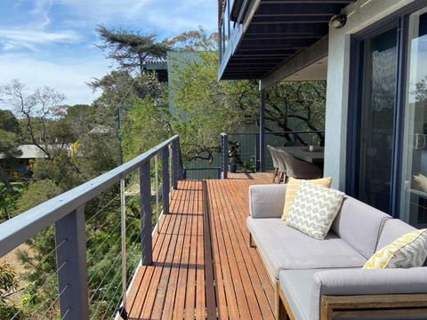 McCrae Treehouse - Sunshine Coast Tourism 0