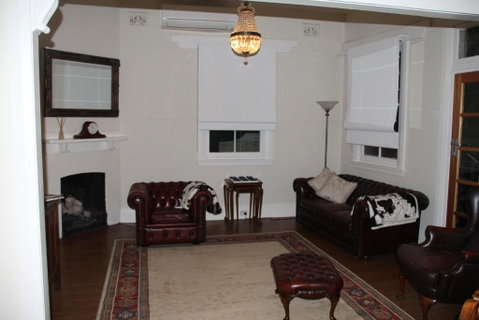 Mentor Chambers Apartment Bed & Breakfast - Holiday Sunshine Coast 2